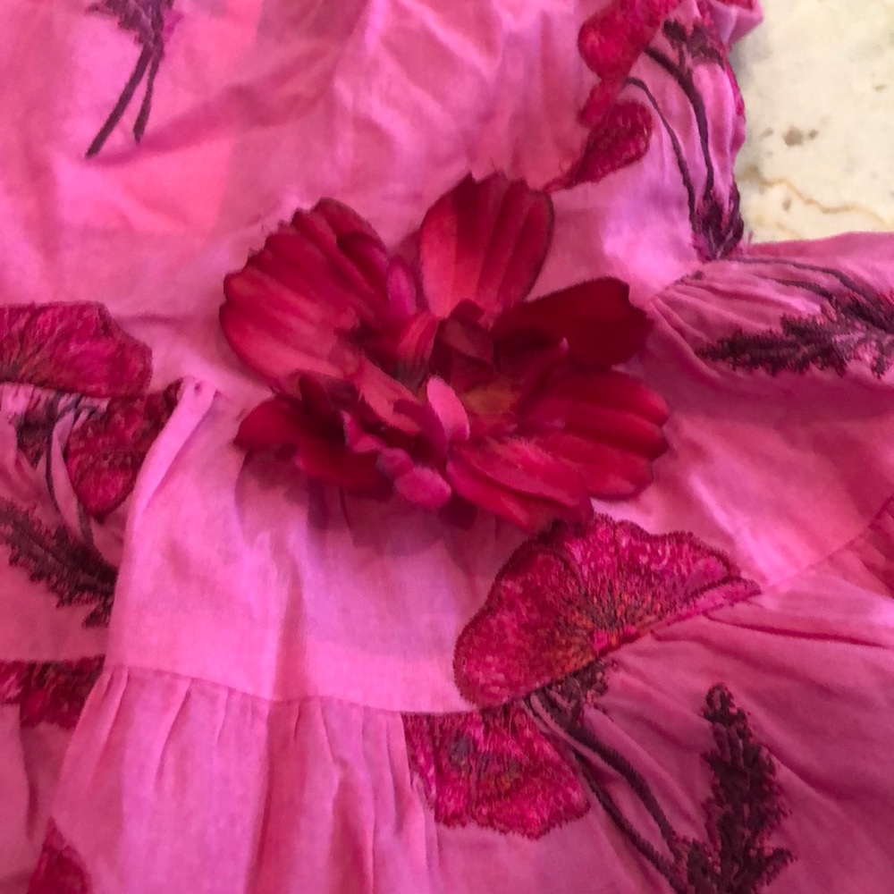 Pink sundress with embroidered flowers - Picture 2 of 4